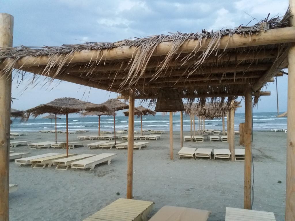 La Bella Vita Năvodari Екстериор снимка